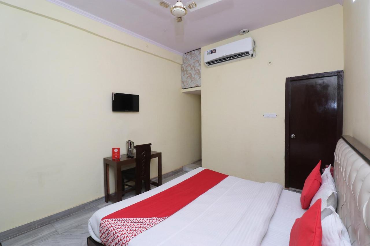 Oyo Hotel Ayaan Bareilly Exterior foto